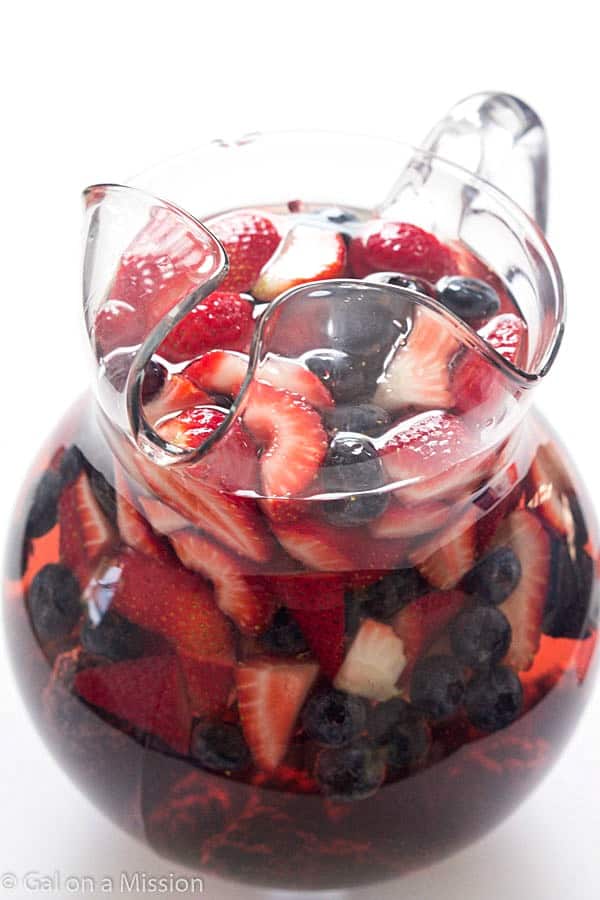 sangria recipe, I used Arbor Mist Strawberry Margarita and Strawberry 